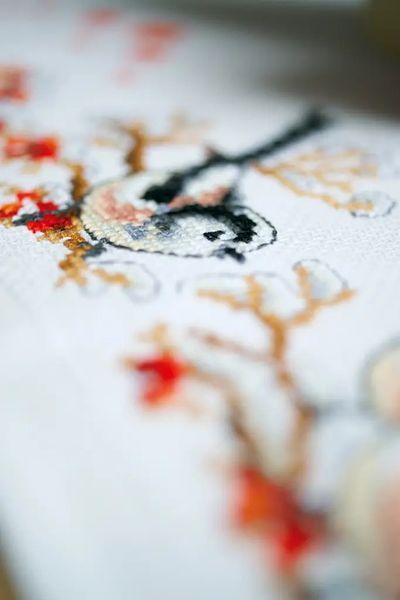 PN-0164896 Набір для вишивання хрестом (скатертина) Vervaco Long-tailed tits & red berries "Синиці та червоні ягоди" 1066450 фото