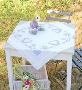 PN-0146655 Набір для вишивання хрестом (скатертина) Vervaco Lavander branches and butterflies "Гілочки лаванди та метелики" 1062776 фото