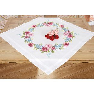 PN-0149871 Набір для вишивання хрестом (скатертина) Vervaco Floral Wreath "Квітковий вінок" 1062762 фото
