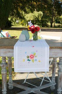 PN-0175588 Набір для вишивання гладдю (доріжка на стіл) Vervaco Spring flowers and butterflies "Весняні квіти та метелики" 1066420 фото